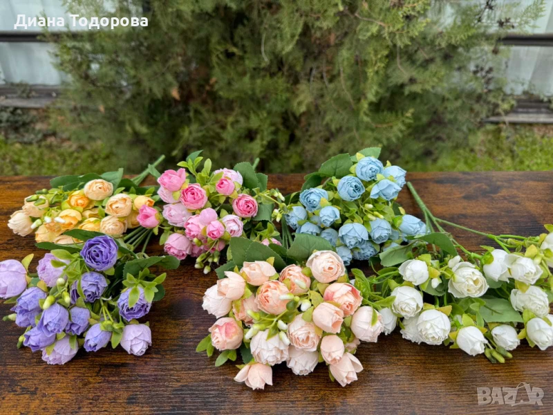 Дребни изкуствени розички 18 глави, снимка 1