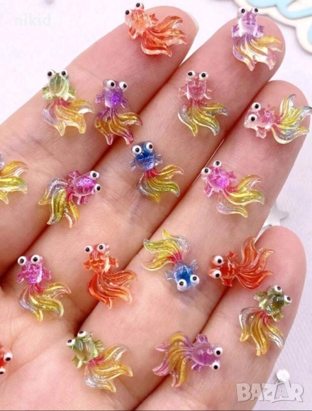 Златна рибка риба акрил фигурка бижу за нокти декорация украса за маникюр и др крафт, снимка 1