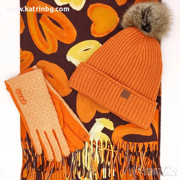 Оригинален подарък за рожден ден на жена – комплект шапка, шал и ръкавици в оранжево Код на продукта, снимка 1
