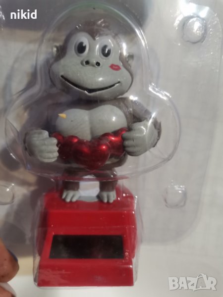 Маймуна Маймунка Горила Соларна танцуваща играчка фигурка украса торта сувенир кола, снимка 1