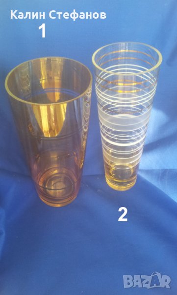 Две различни вази калиево стъкло от едно време, снимка 1