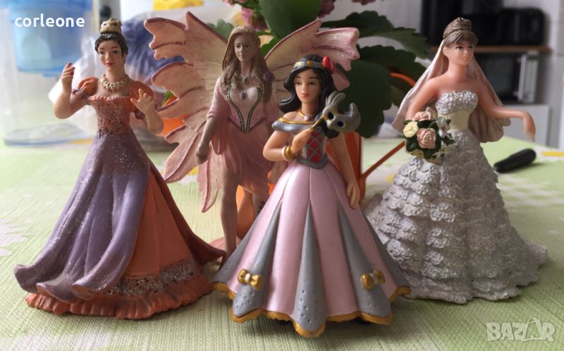 Фигурки на фирма PAPO височина 11-13 см. Булка принцеси, снимка 1