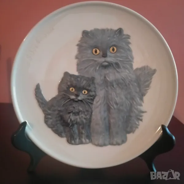 Порцелан чиния W Goebel West Germany Cat & Kitten Mothers Series 1976, снимка 1