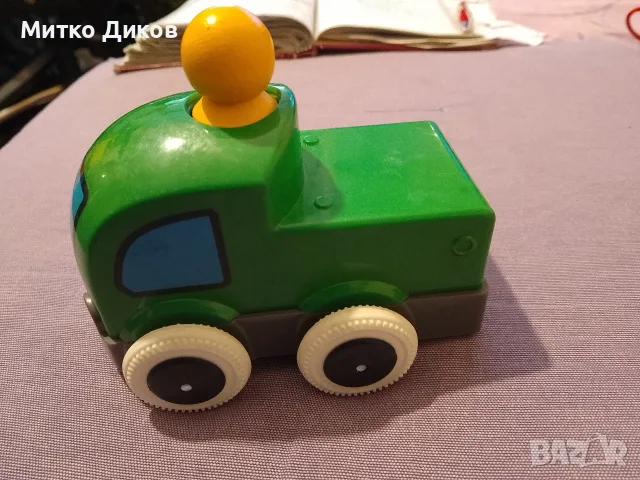 Brio Malmo Sweden,дървен камион винтидж,копче натискаш и тръгва 12х11х8 см