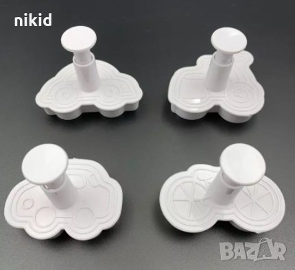 4 бр Кола Автомобил Тротинетка колело пластмасови форми резци с бутало за сладки фондан бисквитки, снимка 2 - Форми - 31969907