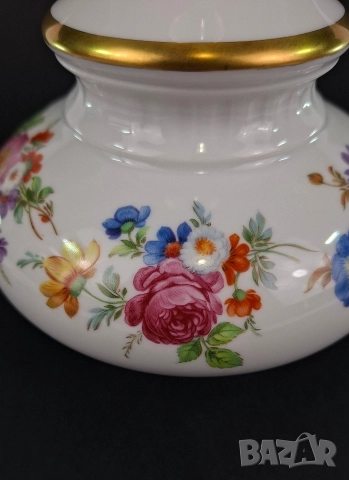 Елегантна порцеланова ваза Edelstein, Германия, снимка 6 - Вази - 52824248