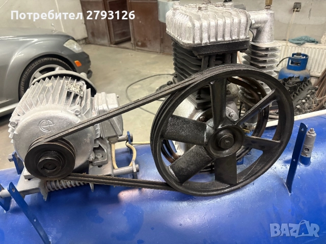 Италиански трифазен компресор , снимка 3 - Други машини и части - 51955621