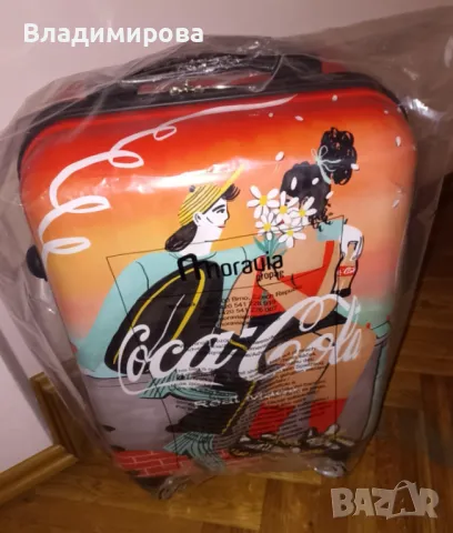 Официален Coca Cola брандиран куфар за ръчен багаж 35×24×56см, Нов