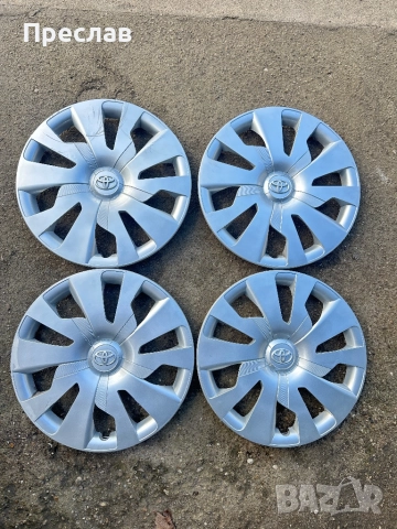 4 броя оригинални тасове за Toyota Yaris 15