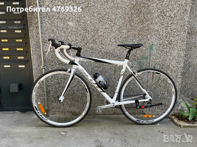 Шосеен велосипед Scott Speedster S40, снимка 3 - Велосипеди - 53880537