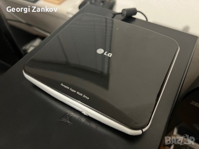 LG portable cd/dvd/rw, снимка 1 - Други - 42508073