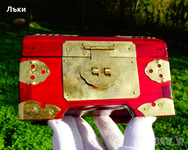 Луксозна кутия за бижута с нефрит и месингов обков. , снимка 10 - Антикварни и старинни предмети - 30563569