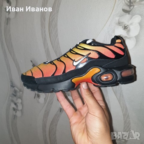 оригинални маратонки  Nike Air Max Plus Black Habanero Red номер 38, снимка 9 - Маратонки - 40672421
