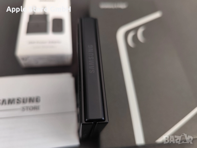 Samsung Z Flip 7 JetBlack 12GB RAM / 256 ROM, снимка 7 - Samsung - 52636224