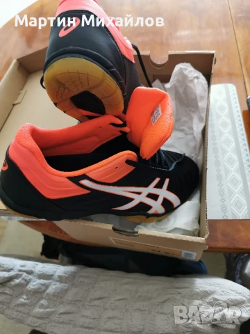Asics номер 43 спортни обувки за тенис на маса, снимка 2 - Маратонки - 51416268