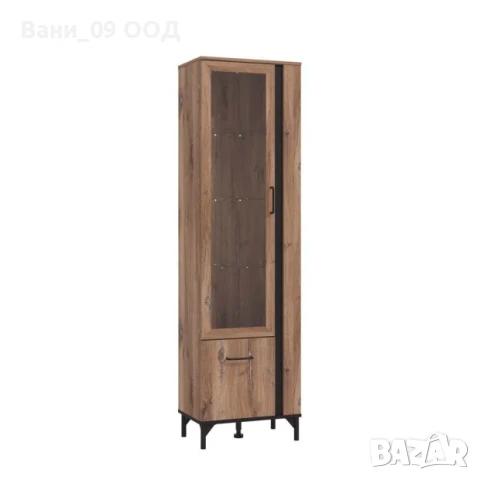 Висока витрина в рустикален стил 