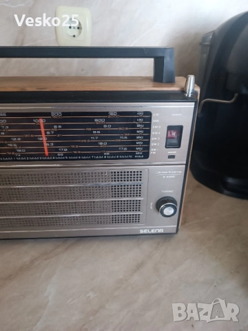Ретро радио Selena B-216 - работещо, снимка 3 - Радиокасетофони, транзистори - 51753538