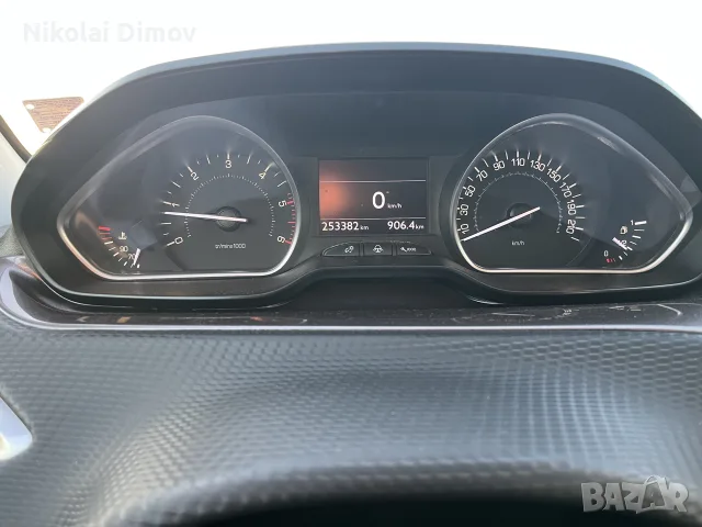 Peuogeot 2008 1.6 e-HDi, снимка 14 - Автомобили и джипове - 56339243