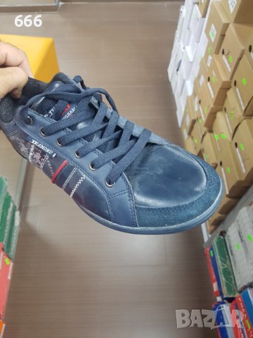 Обувки, снимка 2 - Спортни обувки - 42204669