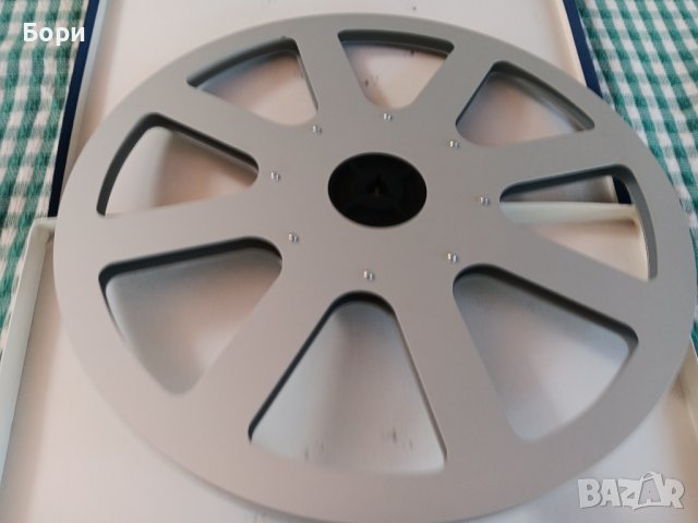 Алуминиеви ролки ELMO 8mm 360m, снимка 5 - Плейъри, домашно кино, прожектори - 42565368