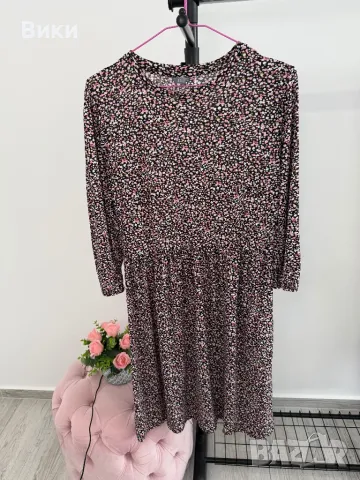Рокля в размер М