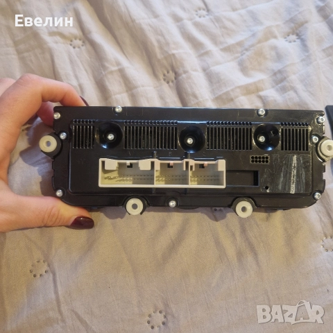 управление климатик и подгрев седалки, снимка 3 - Части - 52797898