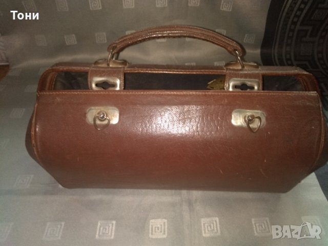 Антична кафява кожена лекарска чанта от период 1950 г , снимка 2 - Антикварни и старинни предмети - 31144273