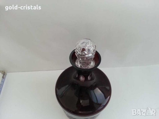 Кристална гарафа цветен червен кристал, снимка 2 - Антикварни и старинни предмети - 29989693