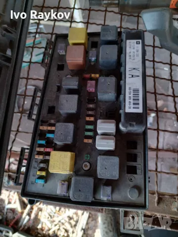 Кутия с предпазители Реле кутия с предпазители BSI OPEL ASTRA H ZAFIRA B GM 13 250 232 KA, снимка 2 - Части - 49185920