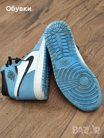 Кецове Jordan Retro 1 Air, снимка 5 - Кецове - 53931993