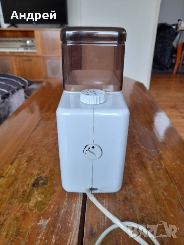 Стара кафемелачка Изгрев 66, снимка 3 - Антикварни и старинни предмети - 53328535