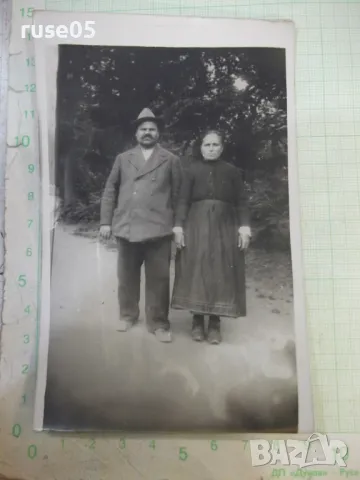 Снимка стара на семейство на пътя