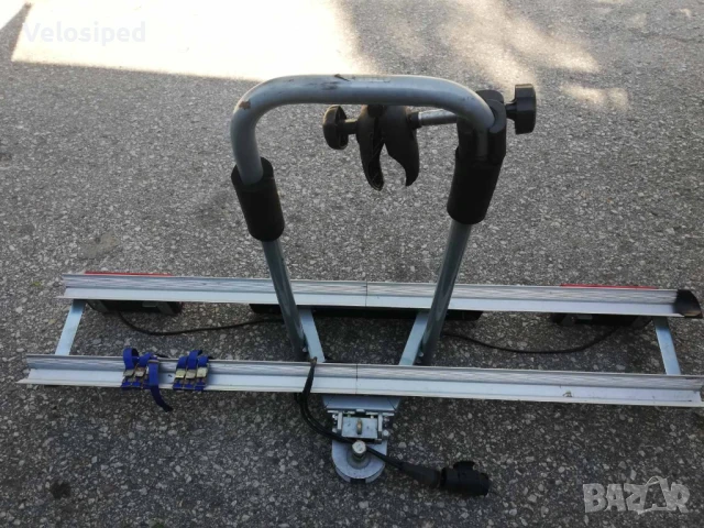Багажник за два велосипеда с чупеща лапа.