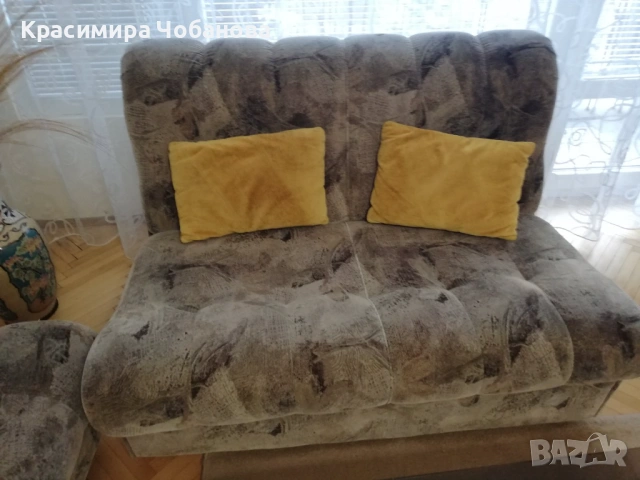Продавам холна гарнитура-запазена, снимка 3 - Дивани и мека мебел - 53160172