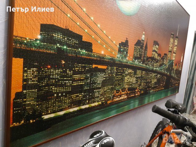 Огромен пъзел 12 000 части, залепен