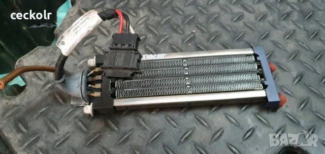 Електрически радиатор Пасат B5/B5.5, снимка 2 - Аксесоари и консумативи - 38068219