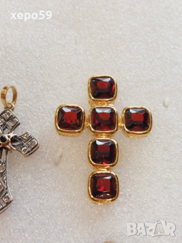 Лот стари кръстчета-материал злато, среро,диаманти,рубини,гранати, снимка 5 - Бижутерийни комплекти - 52334314