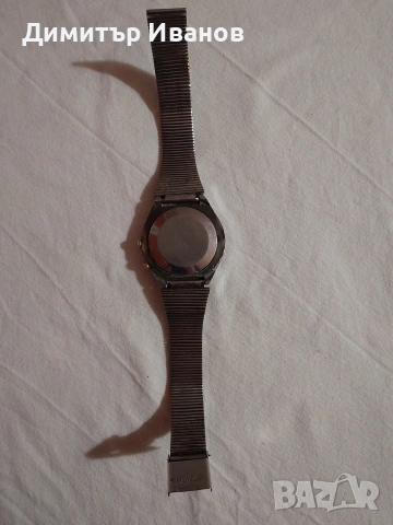 Ракета – съветски механичен часовник с вечен календар, всичко работи.