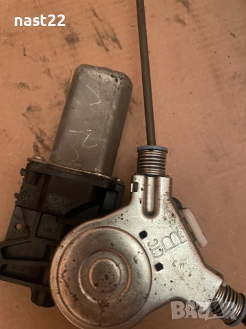 Заден десен стъклоповдигач Грейт Уол Ховър 5/Great Wall Hover 5, снимка 2 - Части - 51473480