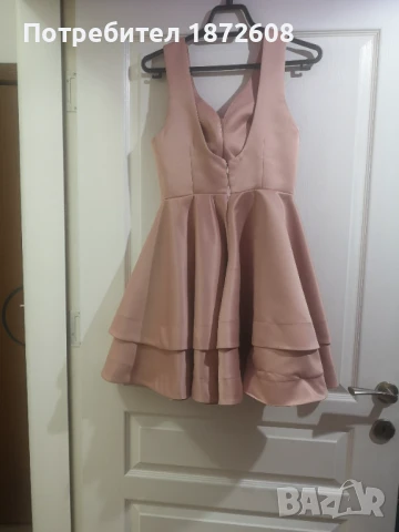 Дамска рокля с много добра линия в цвят-пудра. Подходяща за размери S/М. , снимка 2 - Рокли - 50496071
