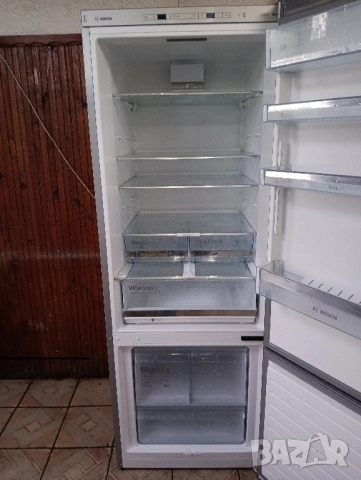 XXL комбиниран иноксов хладилник с фризер Бош Bosch A+++ 2 години гаранция!, снимка 9 - Хладилници - 51993706