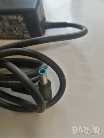 Оригинално зарядно HP 19,5V 45W тънката букса, снимка 2 - Кабели и адаптери - 48489261