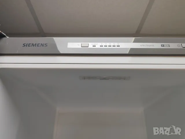 Иноксов комбиниран хладилник с фризер Сименс Siemens A +++ с две години гаранция! , снимка 7 - Хладилници - 55795506