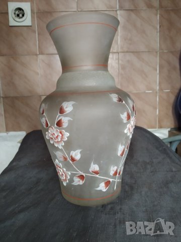 стъклена ваза в арт стил, снимка 2 - Вази - 35243072