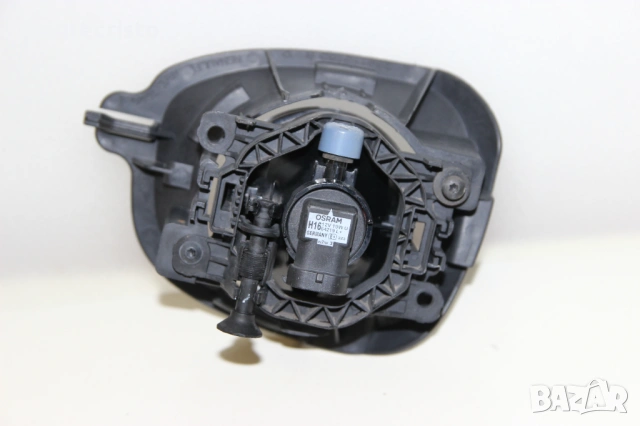 Десен халоген Dacia Duster facelift (2013-2017г.) 261500097R / 89208691 десен фар за мъгла, снимка 4 - Части - 53030099