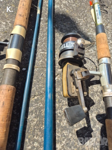 Въдици за риболов два броя с макари, снимка 4 - Въдици - 54124679