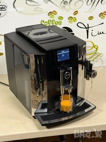 Кафемашина кафе автомат jura E8 с гаранция, снимка 2 - Кафемашини - 54242308