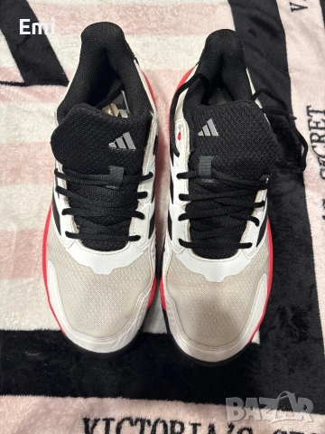 Adidas courtjam