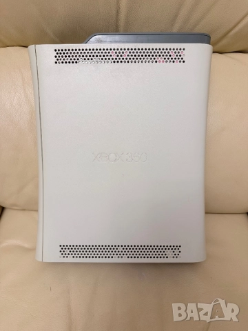 Xbox 360 c джойстик и 6 игри , снимка 4 - Xbox конзоли - 52980370