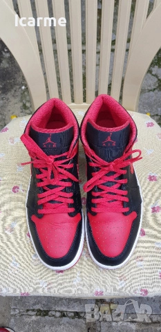 Оригинални маратонки Air Jordan 1 Mid, снимка 3 - Маратонки - 52054384